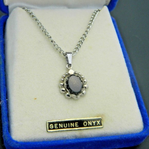 Vintage Jewelry - Black Onyx Silver Tone Oval Necklace Pendant